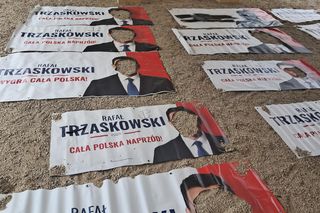 „Łowca głów” Rafała Trzaskowskiego w rękach policji. Pociął 30 transparentów wyborczych!