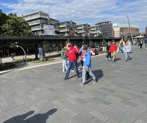 Tak Polacy bawią się w Hamburgu! Wszyscy są podekscytowani przed meczem! 