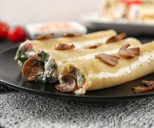 Cannelloni z łagodnym farszem z pieczarek - pyszny obiad bezmięsny, który pokochacie