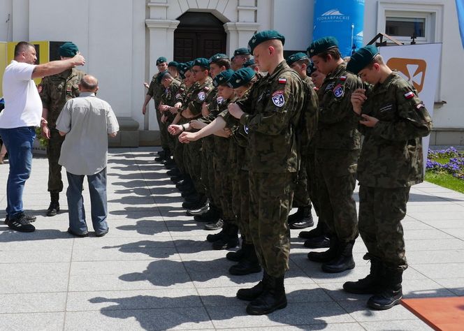  15 Edycja kremówki papieskiej. 