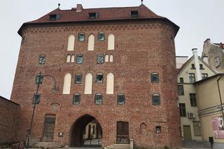   To miasto ma najładniejszy rynek w woj. warmińsko-mazurskim. Zobacz, co mówi AI