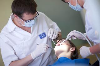 Kiedy stomatolog pomaga wykryć cukrzycę? [WYWIAD]