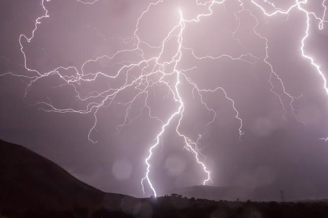 Uwaga na burze! Instytut Meteorologii ostrzega. Będzie mocno grzmiało!