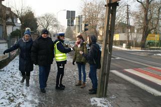 Policja zachęca do noszenia odblasków