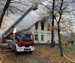 Tragiczny pożar zabytkowego pałacyku na Pomorzu. Nie żyje 55-latek