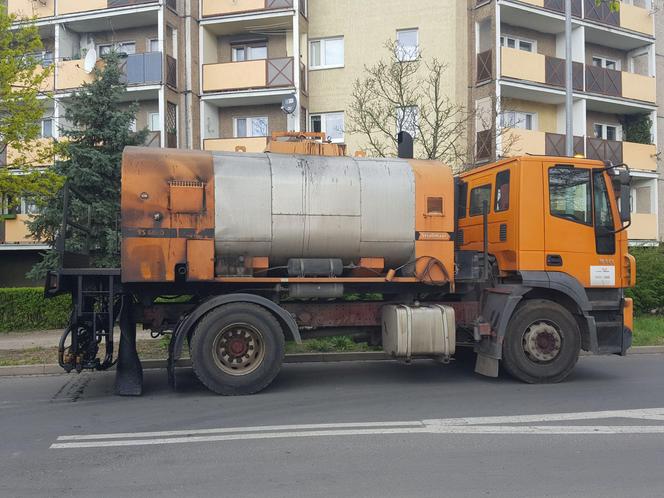 Kończy się przebudowa odcinka Dożynkowej w Lesznie. Drogowcy wylewają dziś asfalt na jezdni 