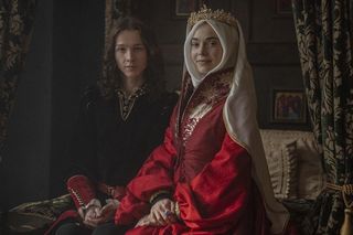 Korona królów znika z anteny. Serial zastąpi produkcja Królowie