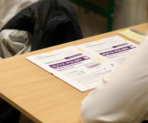 Matura 2025 z języka polskiego unieważniona. CKE zabiera głos i potwierdza wyciek. Policja w akcji