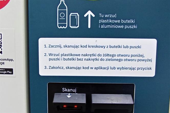 "Recomat" na dziedzińcu Zamku Książąt Pomorskich w Szczecinie