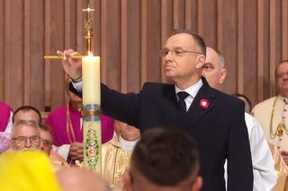 Dostrzegli rękę prezydenta Dudy po wypadku 