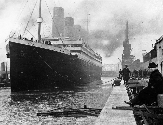 6) Góra lodowa, w którą uderzył Titanic była ruchoma