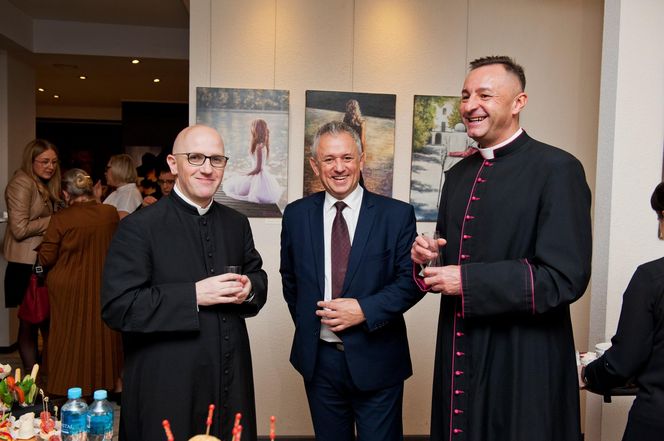 Podczas uroczystej ceremonii inauguracji nowego roku akademickiego 2024/2025 odbyła się tradycyjna immatrykulacja studentów i studentek pierwszego roku.