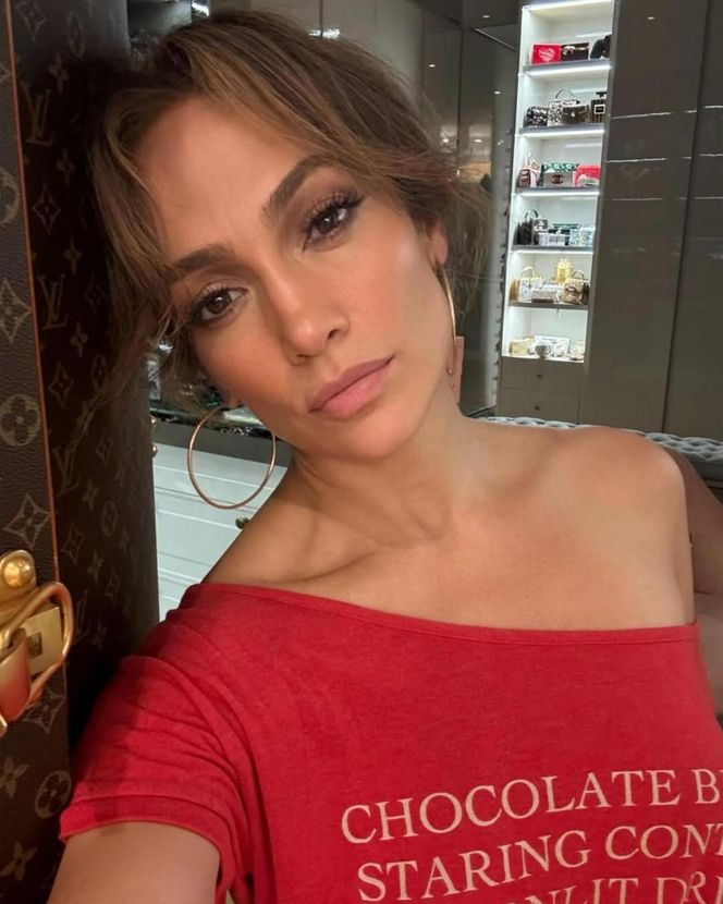 Oto sekret 56-letniej Jennifer Lopez. Ten zestaw ćwiczeń pozwala jej zachować sylwetkę bogini 