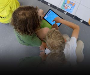 Już pięciolatki interesują się pieniędzmi. Wakacje to dobry moment na edukację finansową