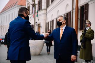 Orban modli się w Polsce o pieniądze