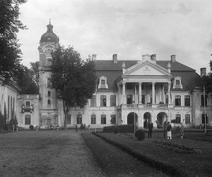 Te miejscowości w woj. lubelskim przyciągają turystów. Tak te miejsca wyglądały dawniej