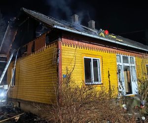 Pożar domu w Brzozowie. Nie żyją dwie osoby