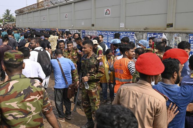 Samolot spadł na szkołę! Dziesiątki zabitych, 170 rannych