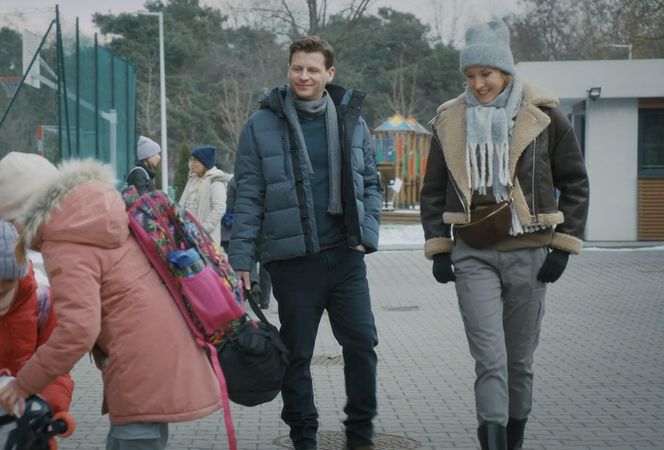 M jak miłość, odcinek 1870: Adam Karski przejmie rolę Bartka. Teraz to on wkupi się w łaski Hani? - ZDJĘCIA 