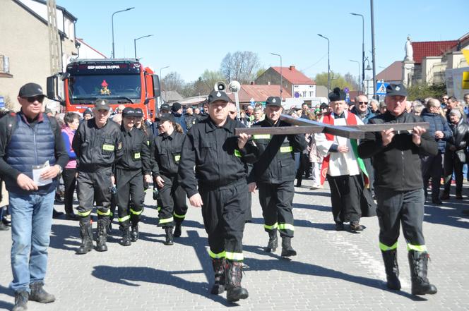 Droga Krzyżowa z Nowej Słupi na Święty Krzyż