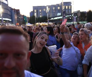 Potańcówka przed Teatrem Śląskim w Katowicach (09.08)