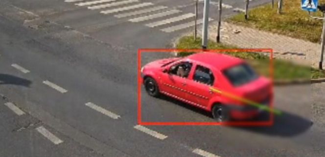 Sieradz. Nietrzeźwa 32-latka prowadziła auto. Siedziała na leżącym mężczyźnie [ZDJĘCIA].