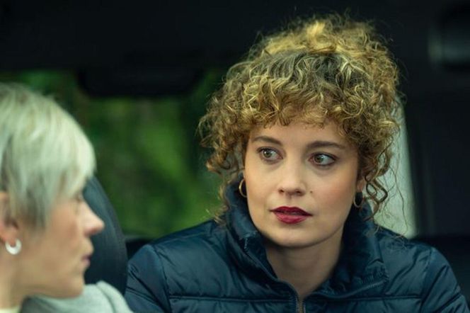 Na sygnale, odc. 718. Wanda (Anna Lemieszek), Anna Reiter (Lea Oleksiak)