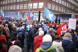 Pokojowe marsze w Niemczech. Przy okazji protestują przeciwko pomocy Ukrainie