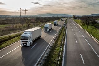 TLP apeluje do Tuska: Unia Europejska dobija polskich przewoźników. Czy polska prezydencja powstrzyma zmiany?