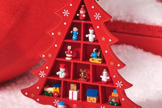 Choinki do dziecięcego pokoju. Kreatywne i bezpieczne dekoracje dla najmłodszych