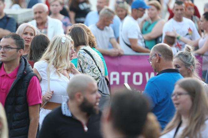 Potańcówka przed teatrem w Katowicach