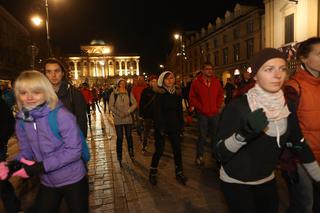 Nightskating. Warszawa na rolkach [Zdjęcia]