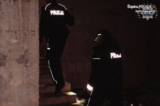 Policjanci z Jastrzębia-Zdroju kontrolowali bezdomnych, trafili na poszukiwanego 