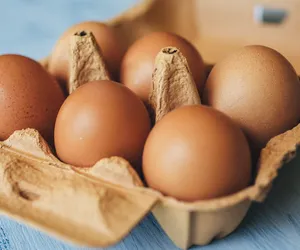 GIS ostrzega: tych jajek nie jedz. Wykryto w nich groźną bakterię