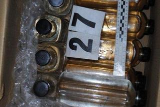 19-latek nielegalnie produkował płyny do e-papierosów