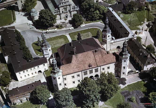 Pałac Biskupów Krakowskich w Kielcach na archiwalnych zdjęciach