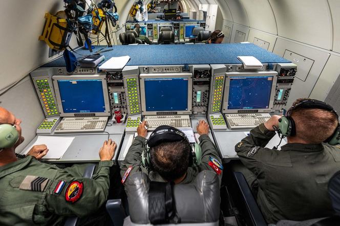 Wnętrze E-3A AWACS należącego do NATO