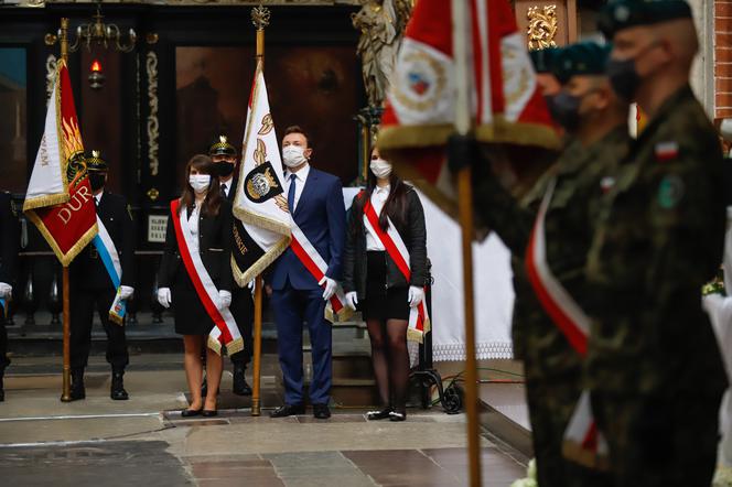 Święto Flagi i Konstytucji 3 Maja w Toruniu. Tak wyglądały w czasach pandemii koronawirusa