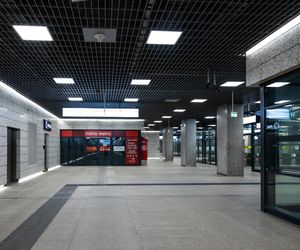 Scena Metro na stacji M2 Bródno w Warszawie