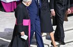 Donald Trump tuż przed pogrzebem papieża Franciszka podszedł do trumny. Co się stało?