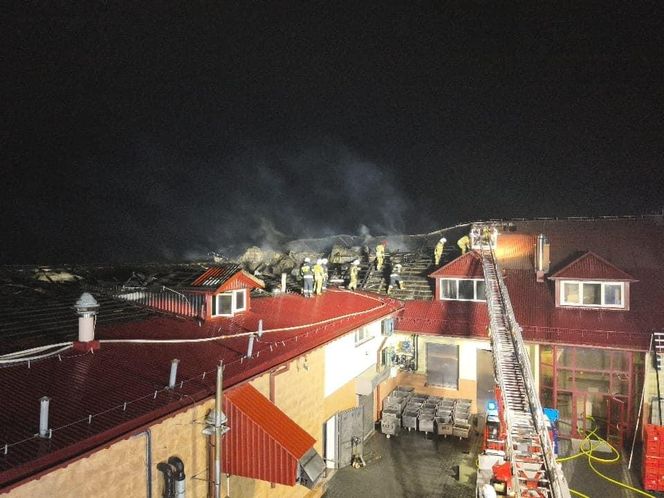 Powiat łukowski: pożar w zakładzie produkcyjnym w Starych Kobiałkach