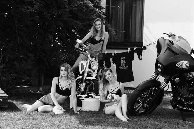 Śląskie motocyklistki rozebrały się w szczytnym celu. Oto wyjątkowy kalendarz na 2021 rok [ZDJĘCIA]