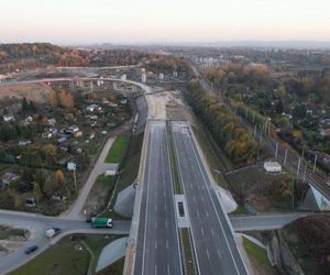 Tak na najnowszych zdjęciach prezentuje się północna obwodnica Krakowa S52