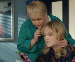 	Barwy szczęścia ostatni odcinek 3202 finał sezonu. Emilka (Jessica Frankiewicz), Małgorzata (Adrianna Biedrzyńska)