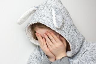 ZASNĄŁ za kierownicą, 10-letnia córka PŁAKAŁA z przerażenia. Ojciec miał ponad TRZY PROMILE! 