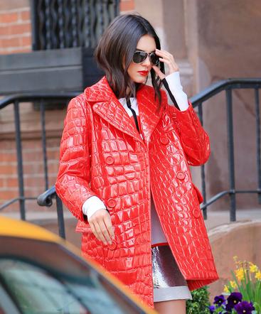 Kendall Jenner na biało-czerwono