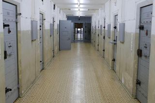Ostrów. Śmierć przed dyskoteką. Sąd zdecydował ws. aresztu dla oskarżonych