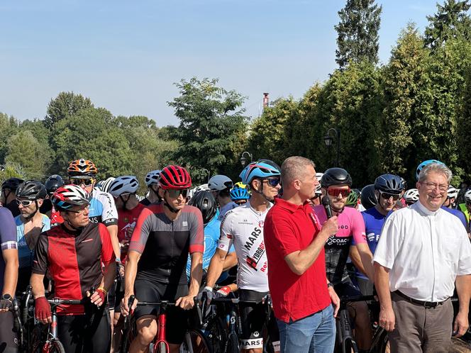 Sportowa rywalizacja i wspólne pomaganie. Za nami 8. edycja Tour de Cracovia Amatorów! 