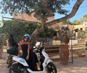 Ściskanie biustu to dopiero początek! Kaczorowska opublikowała pikantne fotki z wakacji