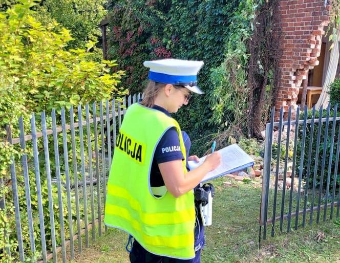 Ogromny dźwig staranował dom pod Puckiem! Budynek jest całkowicie zniszczony